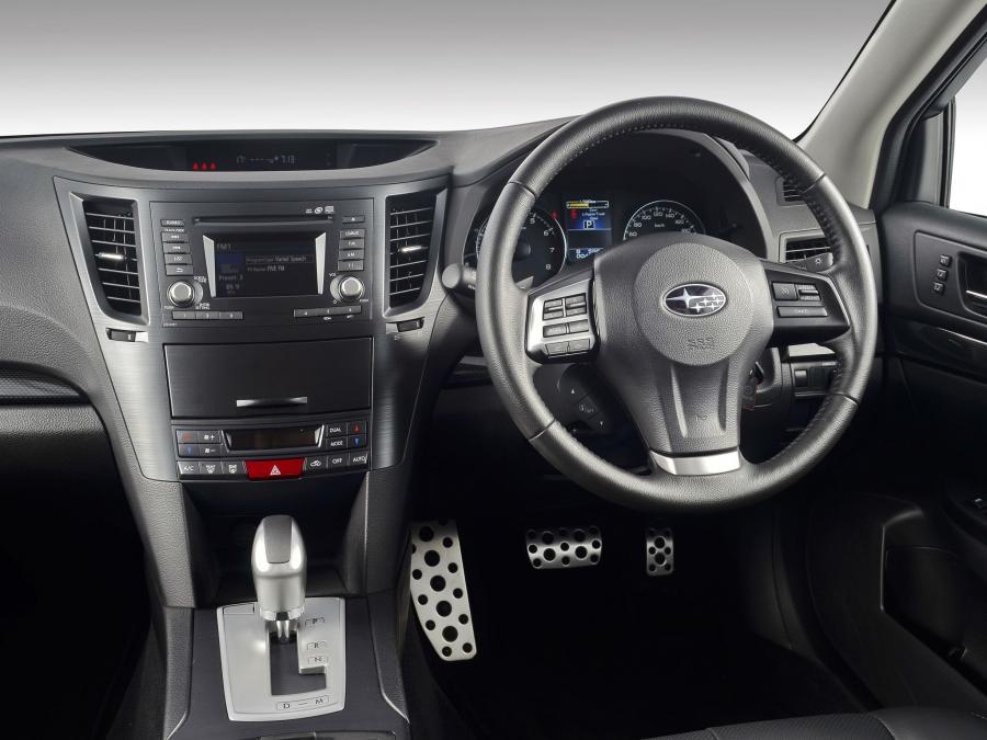  Subaru Outback 2.5i 2013 года  (ZA) (фото 4 из 9)